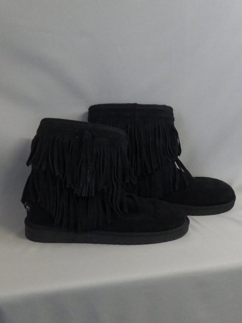 Koolaburra by UGG Black Suede Tiered Fringe Boots  S51 - Picture 2 of 9